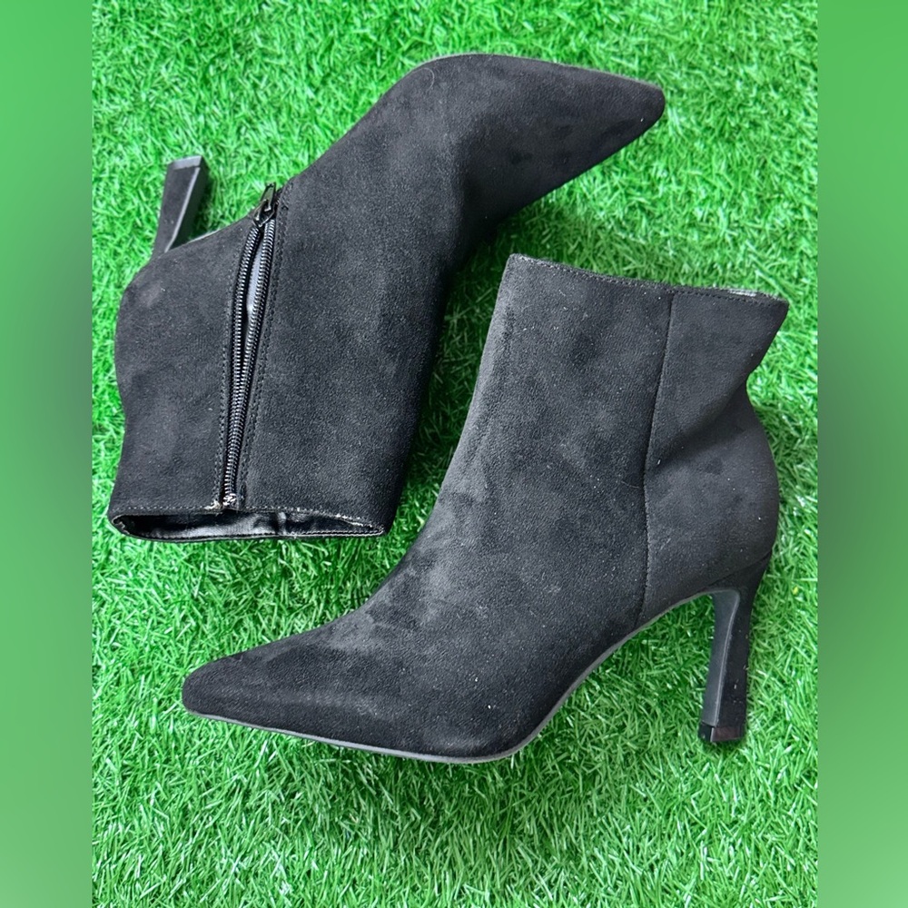Rouge 9 Elegant Black Suede Ankle Boots